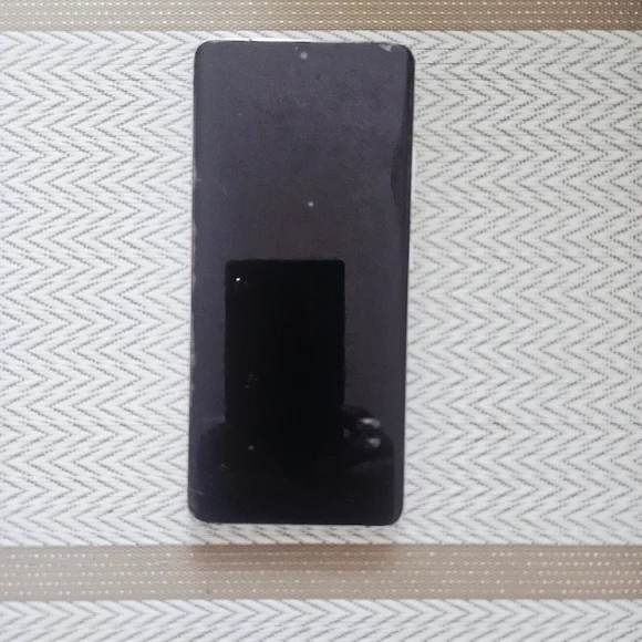 Samsung S21 Ultra 5G Black Smartphone  with Screen Protector & Phone Case - Picture 2 of 6